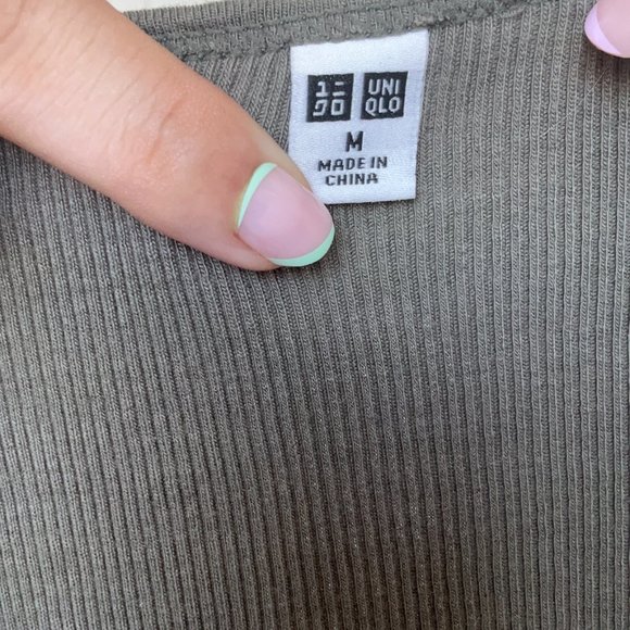 Uniqlo Army Green Henley Tee  (NEVER WORN) - Picture 2 of 4